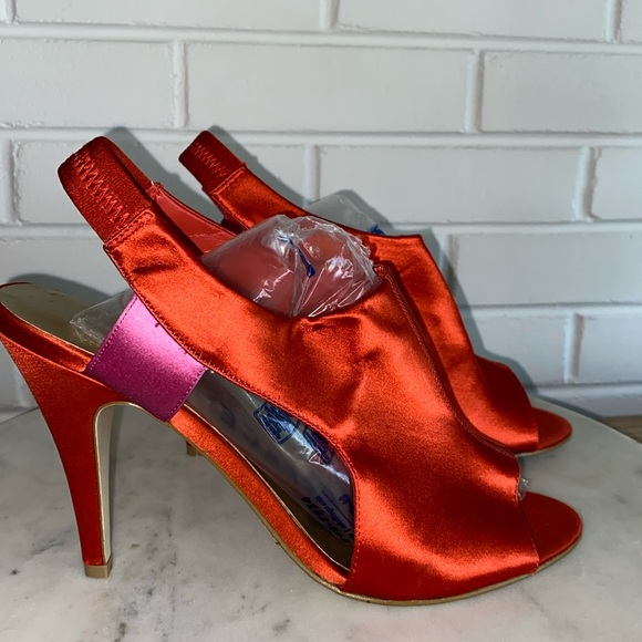 NEW NINE WEST Slingback Peep Toe Satin Heeled Sandals Size 7 1/2 M ❤️ - Picture 1 of 17
